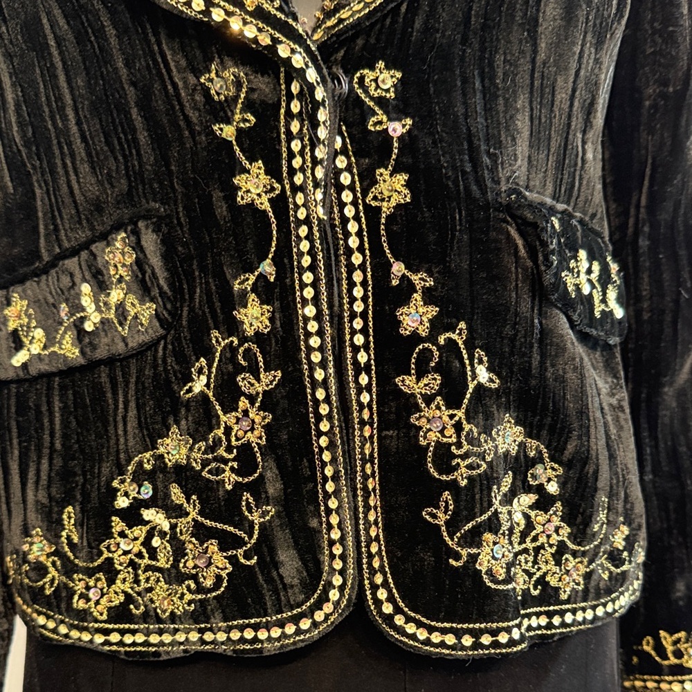 Katherine Barclay Holiday Embroidered Black Velvet Jacket size 8 NWT - Picture 4 of 13